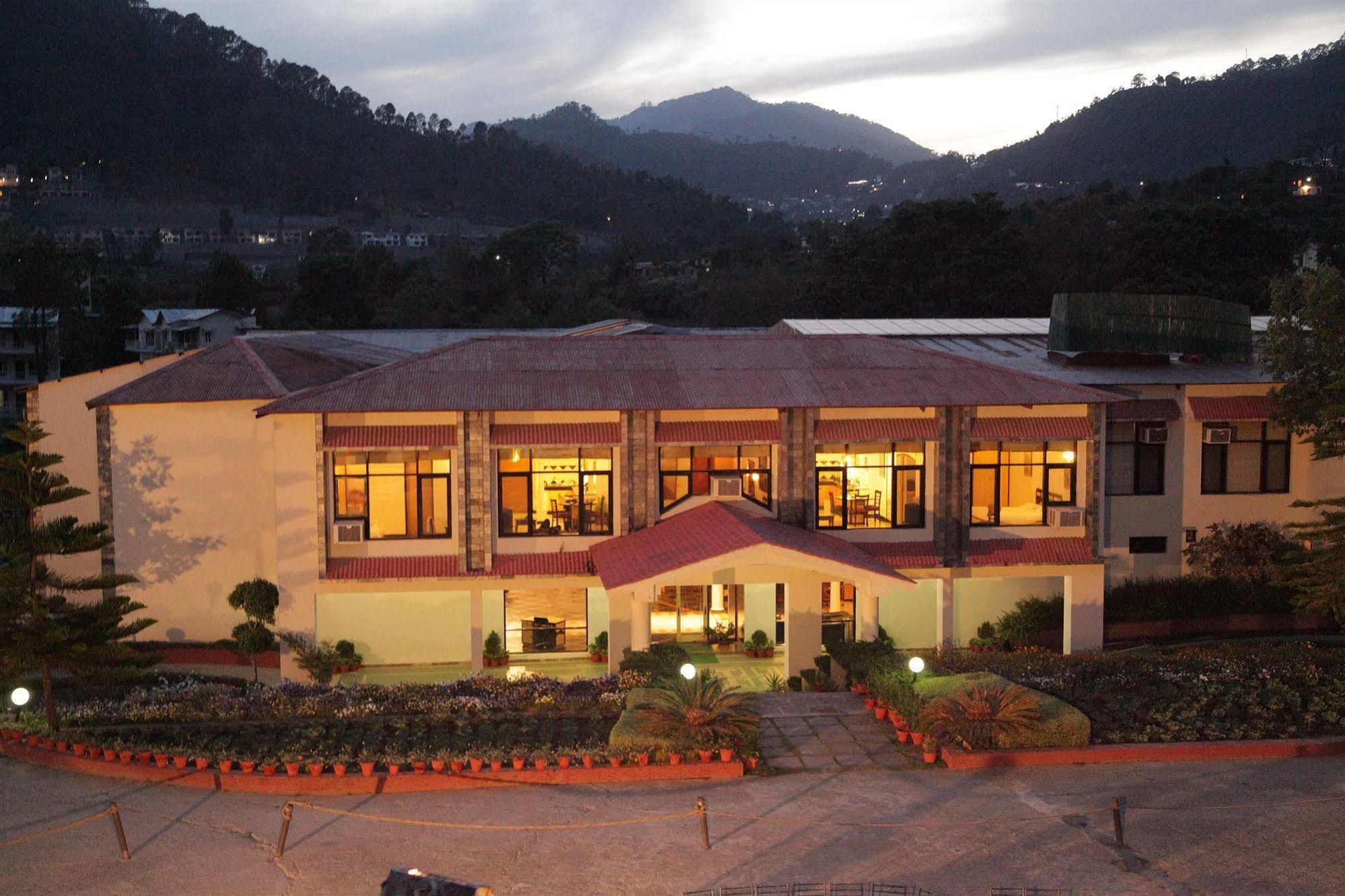 Country Inn Nature Resort Bhīm Tāl Buitenkant foto